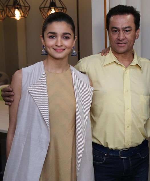 Bollywood story – Popular actor Alia Bhatt at 25..