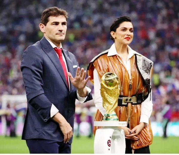 Deepika – dressed for battle at Qatar