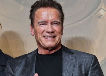 Arnold Schwarzenegger – smile, please