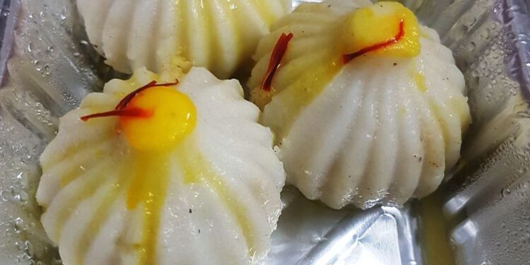 Ukadiche Modak for Ganeshotsav!
