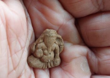 The Power of Faith: How a Tiny Ganpati Idol Can Offer Comfort and Support