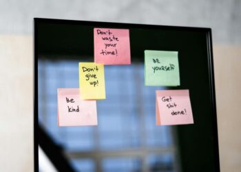 Reflecting the Soul's True Colours in Life's Mirror