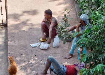 When Labourers Put Their Feet Up…