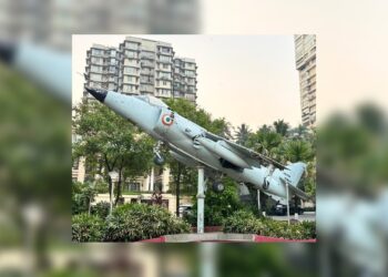 A Sea Harrier lands at Bandra…