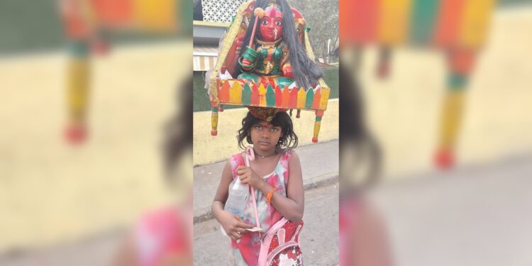 The little devotee of Kadak Lakshmi